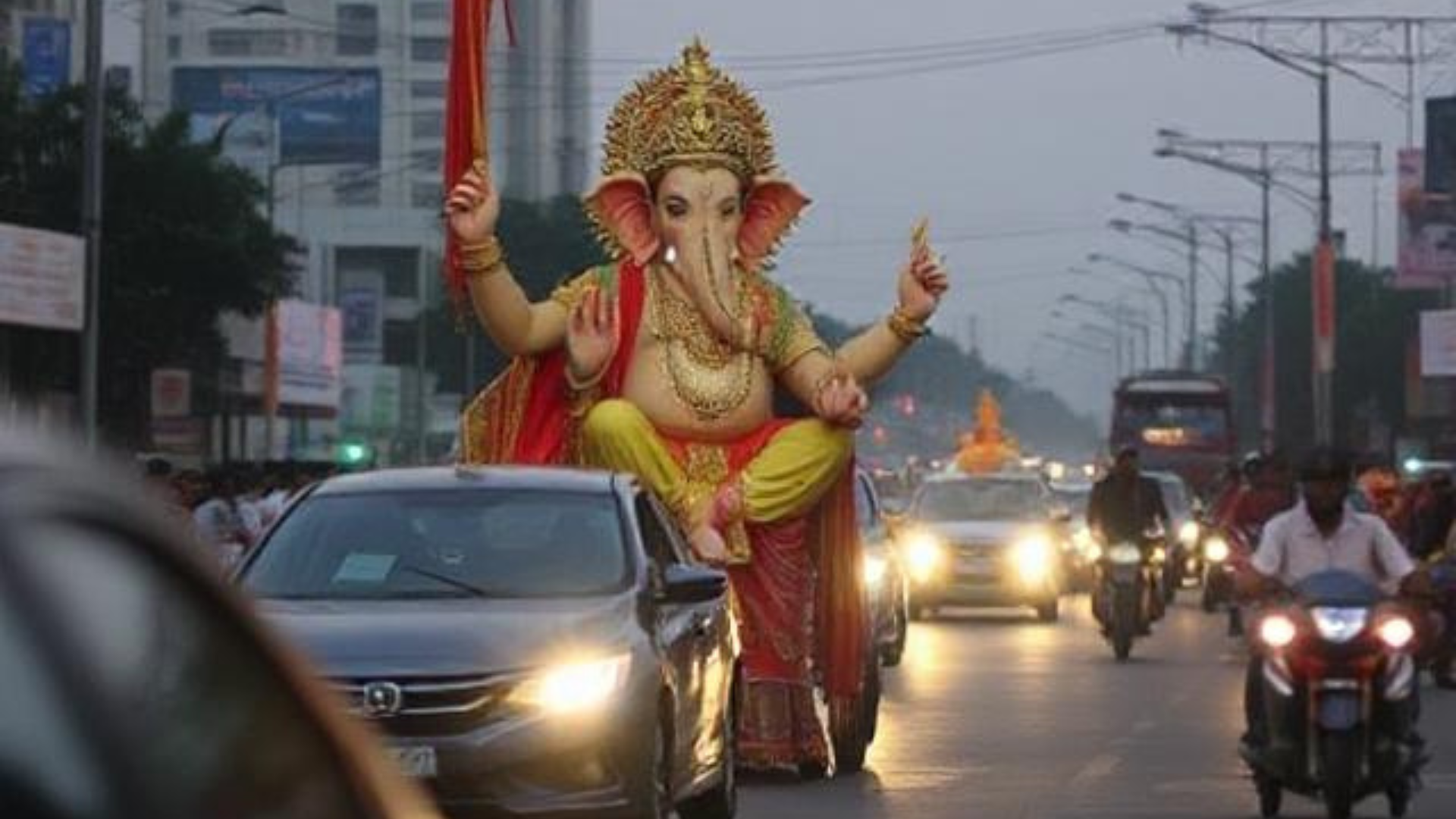 Safe Driving Tips During Ganesh Chaturthi Processions